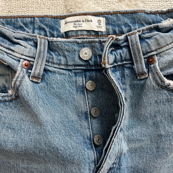 Abercrombie The Dad High Rise Distressed Jeans - Picture 3 of 4